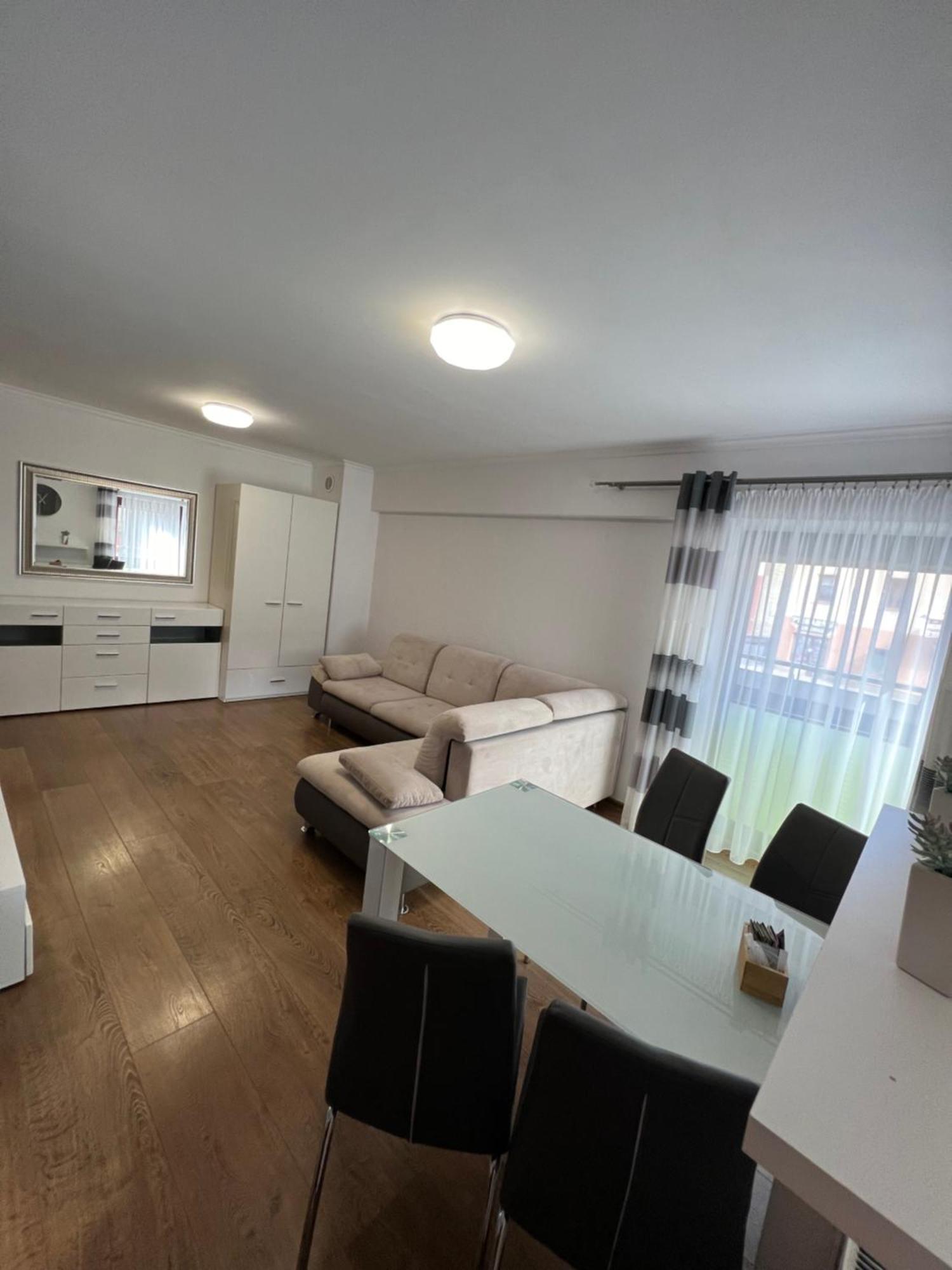Holiday Apartments กรินีซา ดรอยจ์ ภายนอก รูปภาพ