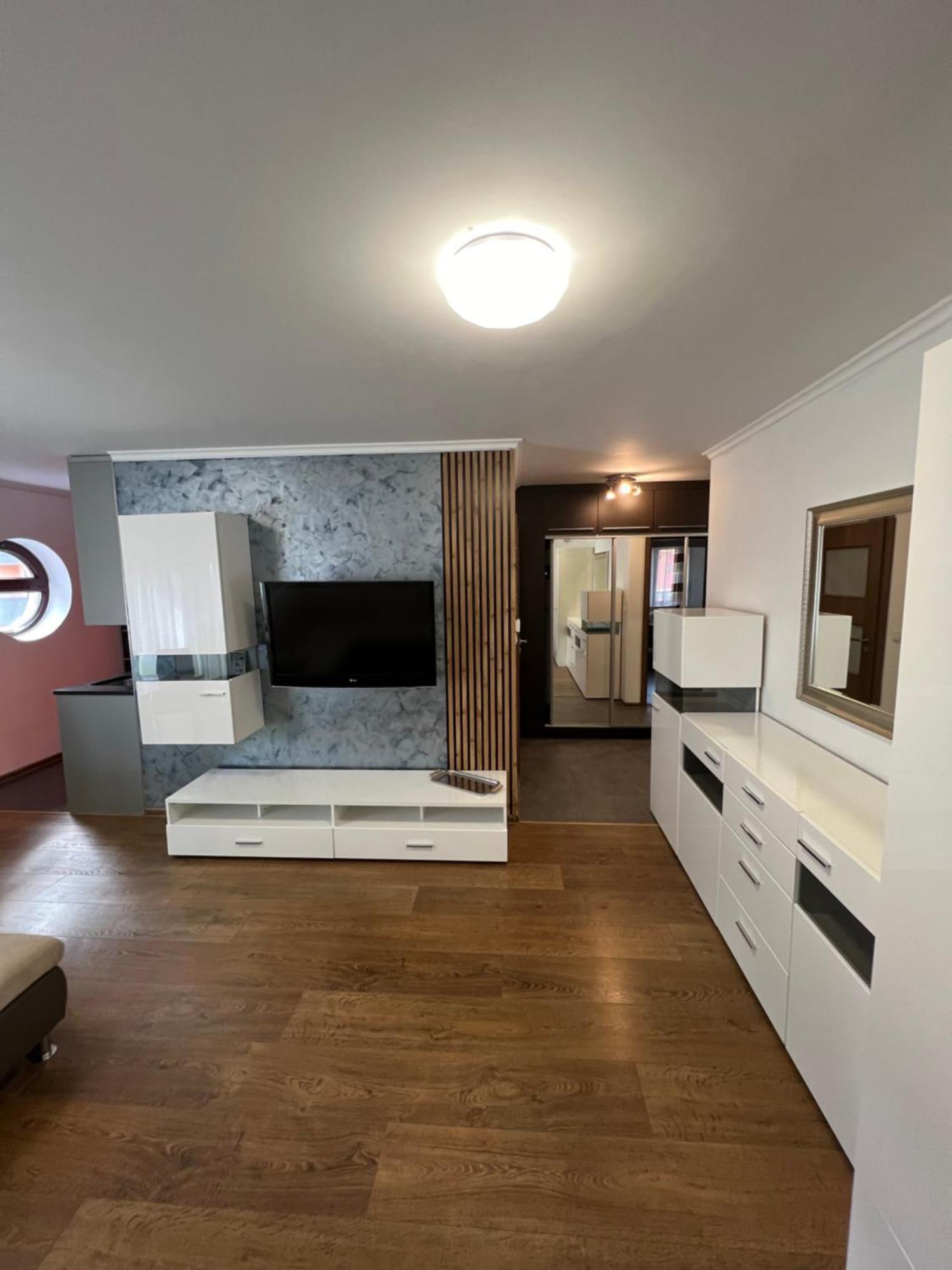 Holiday Apartments กรินีซา ดรอยจ์ ภายนอก รูปภาพ